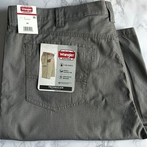 Wrangler Workwear Technician Relaxed Fit Short Big and Tall 44 Gray NWT New